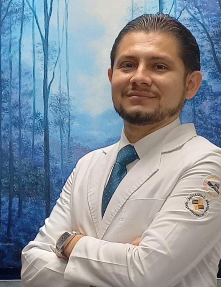 Dr. Christian Lugo 